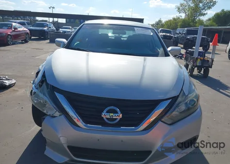 2018 Nissan Altima 2.5 S z USA, uszkodzony, nr VIN 1N4AL3AP6JC118763